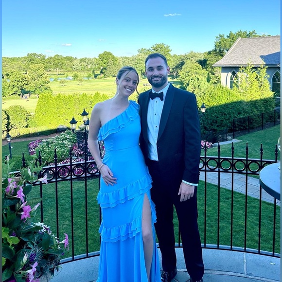 Meet your Posher, Liz - Picture 3 of 8